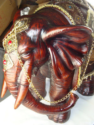 招財進寶，家居添彩——探訪天津市河西區歐飾美家工藝品經銷中心的特大號樹脂象擺件